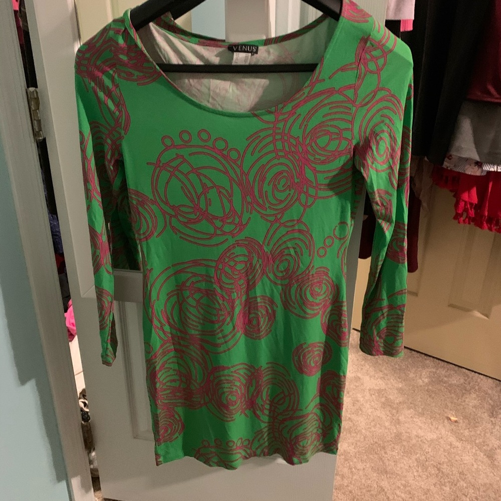 Venus green and pink print